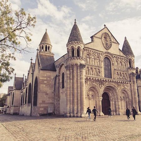 La Maison de la Liberté Jean-François de La Pérouse Poitiers Extérieur photo