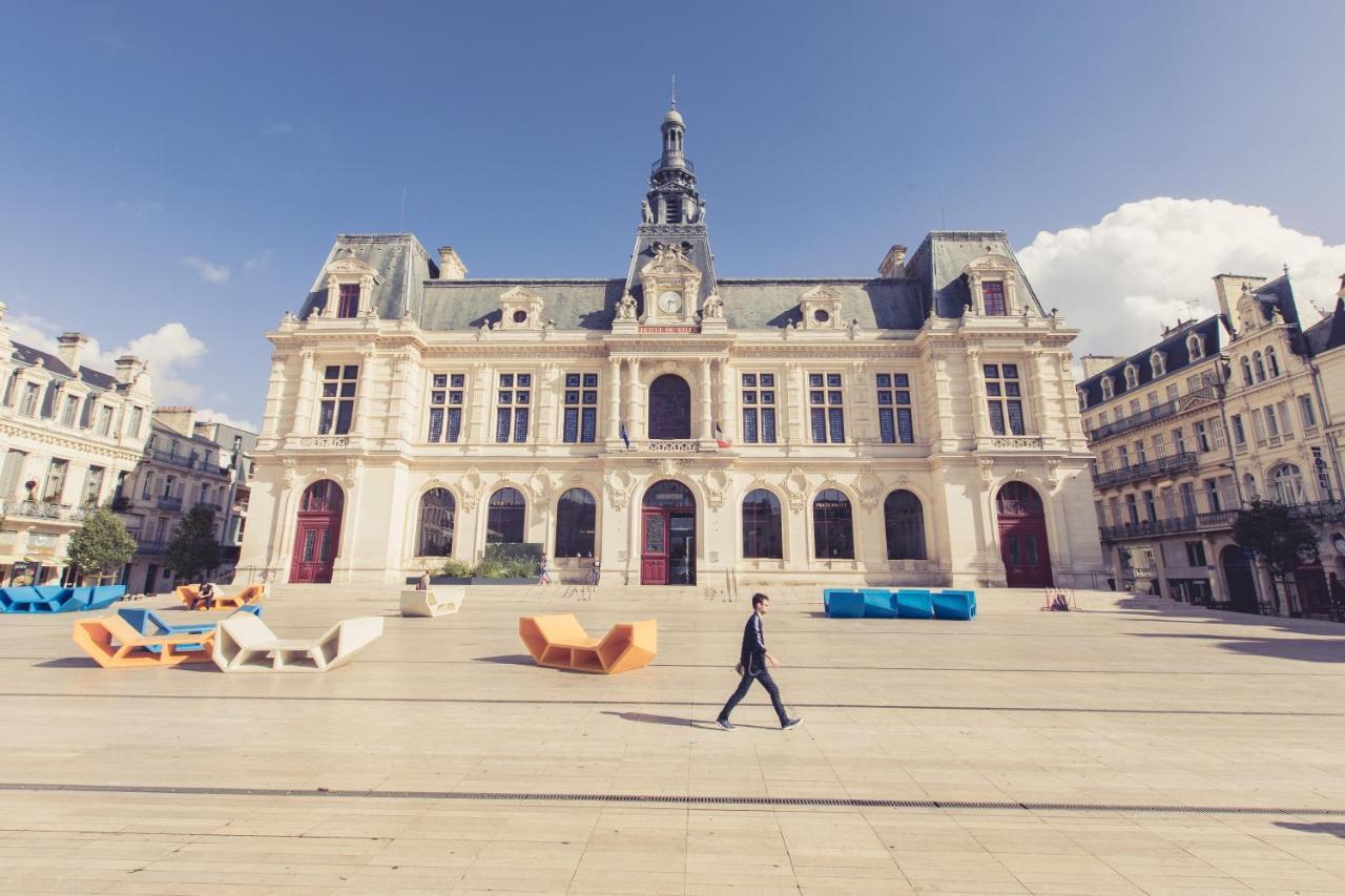La Maison de la Liberté Jean-François de La Pérouse Poitiers Extérieur photo